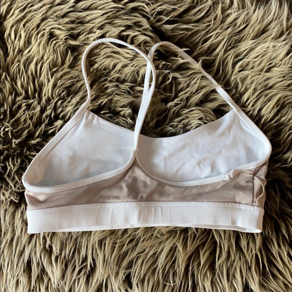 White Lululemon sports bra - Picture 7 of 9